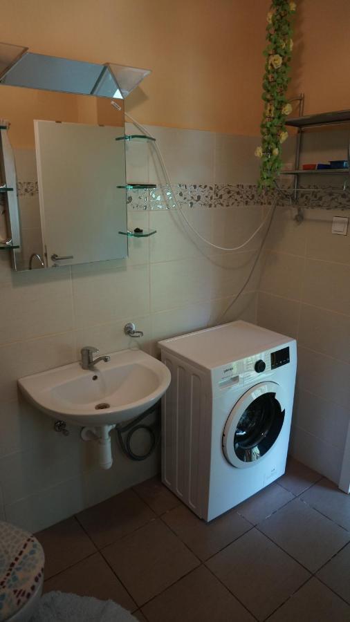 Sunny Apartman Nyíregyháza Esterno foto