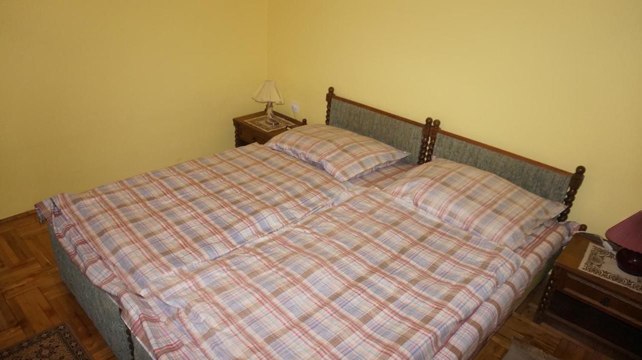 Sunny Apartman Nyíregyháza Esterno foto